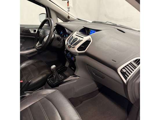 FORD-ECOSPORT-2012