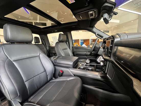 FORD-F-150-5.0 V8 GASOLINA CD LARIAT BLACK FX4 AUTOMÁTICO FORD-F-150-2025