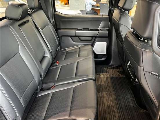 FORD-F-150-5.0 V8 GASOLINA CD LARIAT BLACK FX4 AUTOMÁTICO FORD-F-150-2025