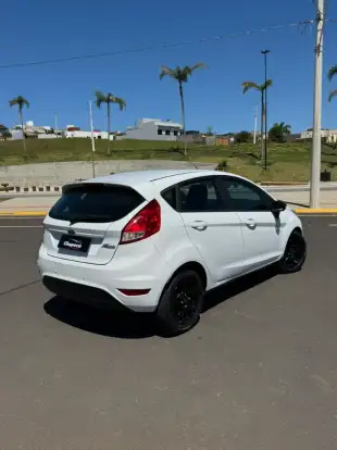 FORD-FIESTA-2014