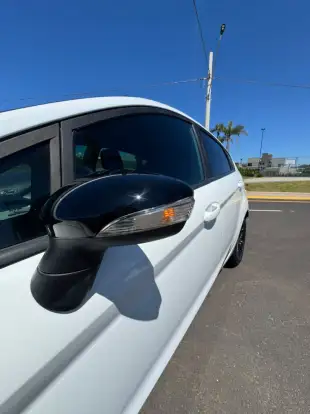 FORD-FIESTA-2014