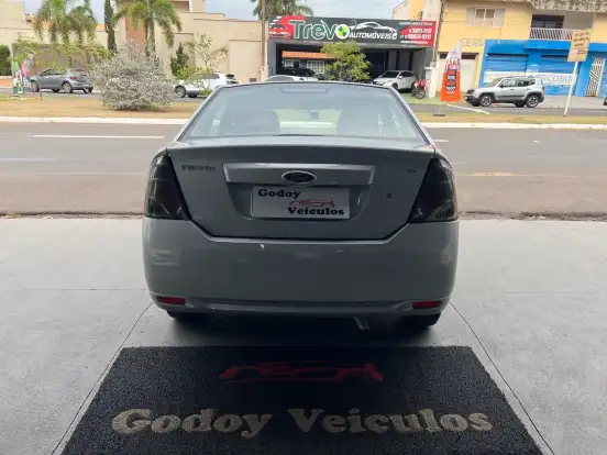FORD-FIESTA-2013