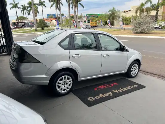 FORD-FIESTA-2013