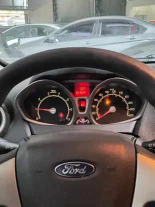 FORD-FIESTA-2010