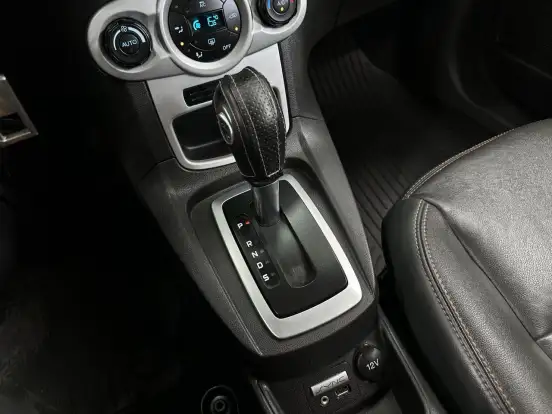 FORD-FIESTA-1.6 SEL HATCH 16V FLEX 4P POWERSHIFT FORD-FIESTA-2016