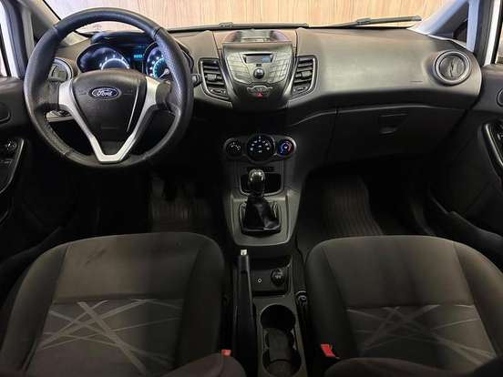 FORD-FIESTA-2015