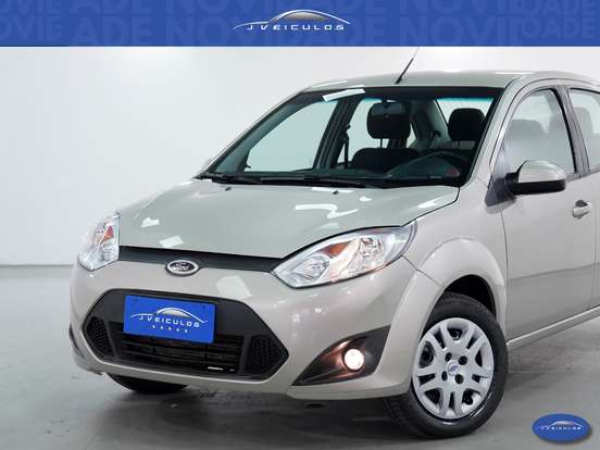 FORD-FIESTA-1.6 MPI CLASS SEDAN 8V FLEX 4P MANUAL FORD-FIESTA-2013