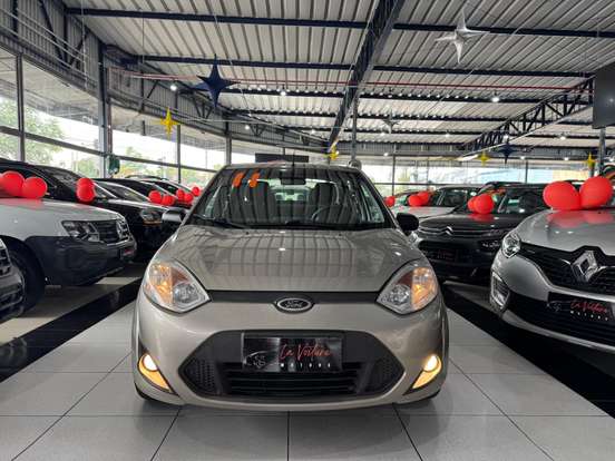 FORD-FIESTA-2010