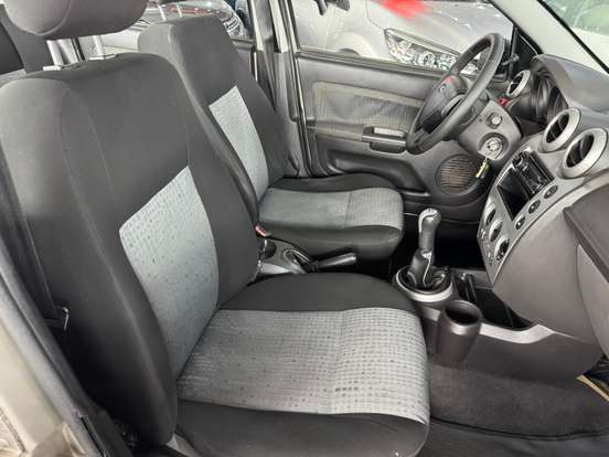 FORD-FIESTA-2010