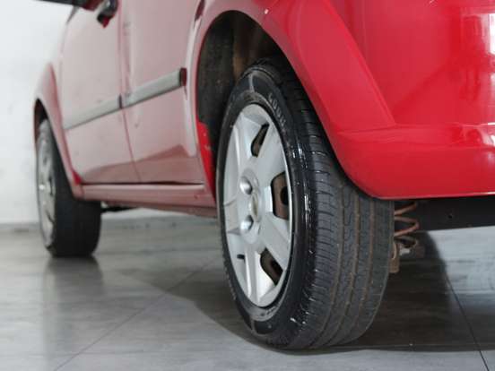 FORD-FIESTA-2010