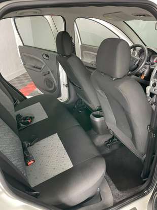 FORD-FIESTA-2012