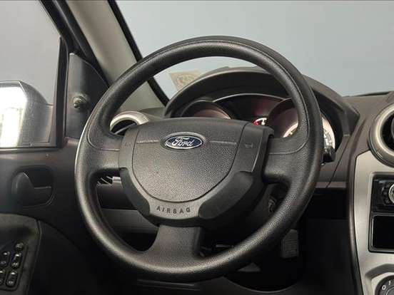 FORD-FIESTA-1.6 SE HATCH 16V FLEX 4P MANUAL FORD-FIESTA-2013