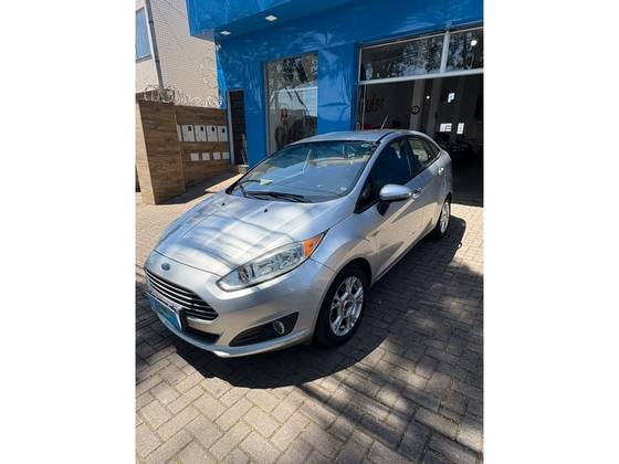 FORD FIESTA 1.6 SE SEDAN 16V FLEX 4P POWERSHIFT