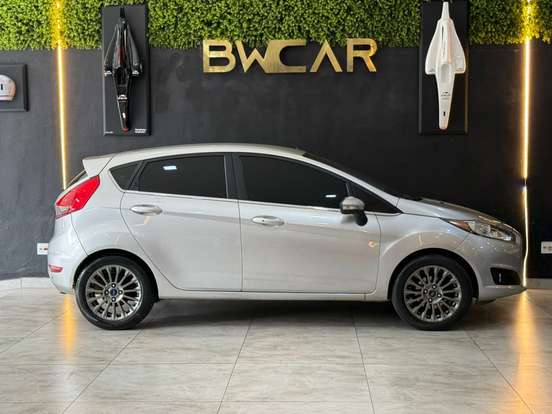 FORD-FIESTA-1.6 TITANIUM HATCH 16V FLEX 4P POWERSHIFT FORD-FIESTA-2015