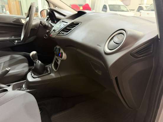 FORD-FIESTA-1.6 TI-VCT FLEX SE MANUAL FORD-FIESTA-2018