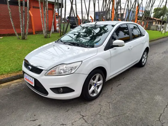 FORD FOCUS 1.6 GL 16V FLEX 4P MANUAL