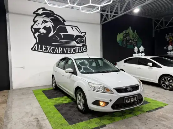 FORD-FOCUS-2011