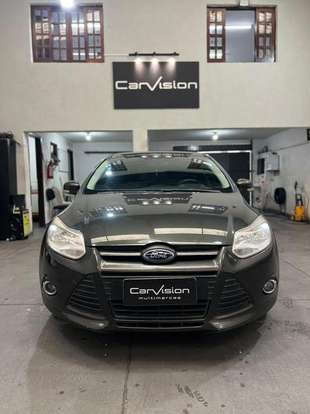 FORD-FOCUS-2014