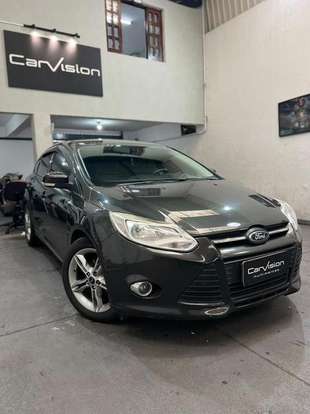 FORD-FOCUS-2014