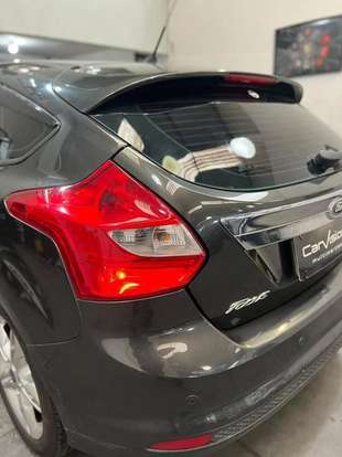 FORD-FOCUS-2014