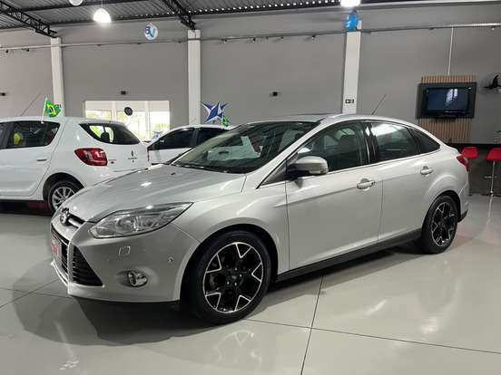FORD-FOCUS-2014