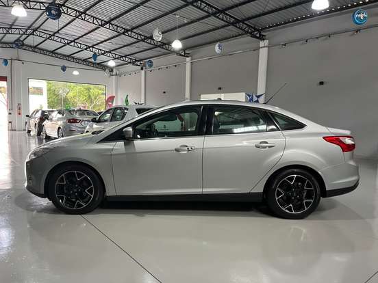 FORD-FOCUS-2.0 TITANIUM 16V FLEX 4P POWERSHIFT FORD-FOCUS-2014