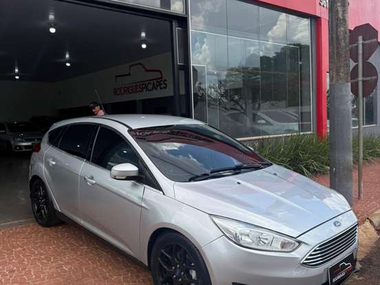 FORD-FOCUS-2.0 TITANIUM 16V FLEX 4P POWERSHIFT FORD-FOCUS-2016