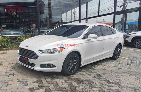 FORD-FUSION-2015