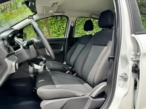 FORD-KA-2017