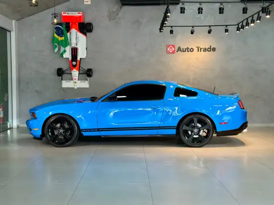 FORD-MUSTANG-2010