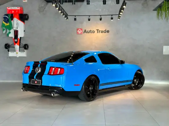 FORD-MUSTANG-2010