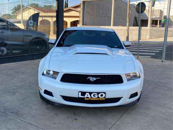 FORD-MUSTANG-2010