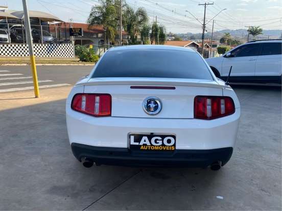 FORD-MUSTANG-3.7 V6 GASOLINA MANUAL FORD-MUSTANG-2010