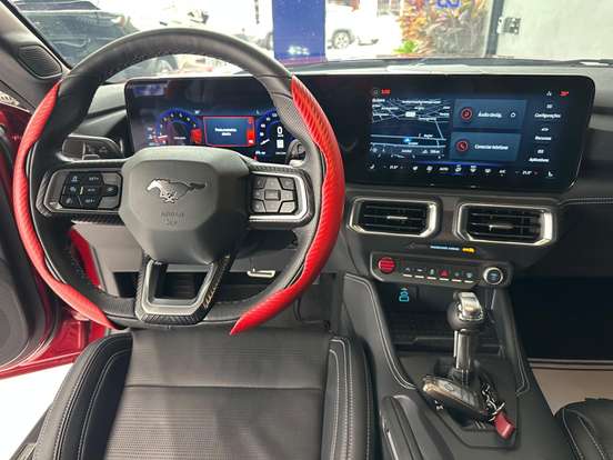 FORD-MUSTANG-2024