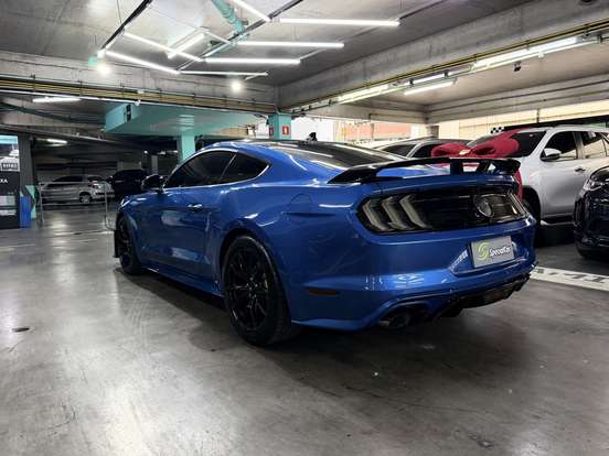 FORD-MUSTANG-2020