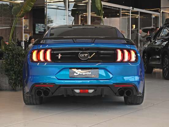 FORD-MUSTANG-2020