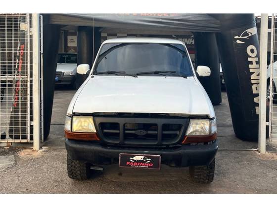 FORD RANGER 2.5 XL 4X4 CS 8V DIESEL 2P MANUAL