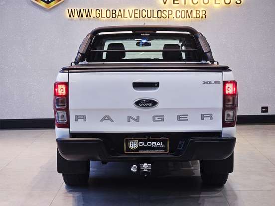 FORD-RANGER-2.5 XLS 4X2 CD 16V FLEX 4P MANUAL FORD-RANGER-2015