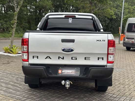 FORD-RANGER-2.5 XLS 4X2 CD 16V FLEX 4P MANUAL FORD-RANGER-2013