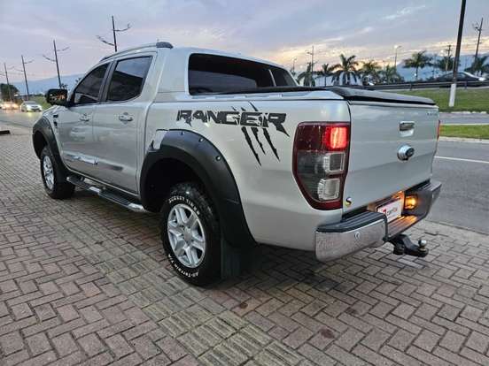 FORD-RANGER-2012