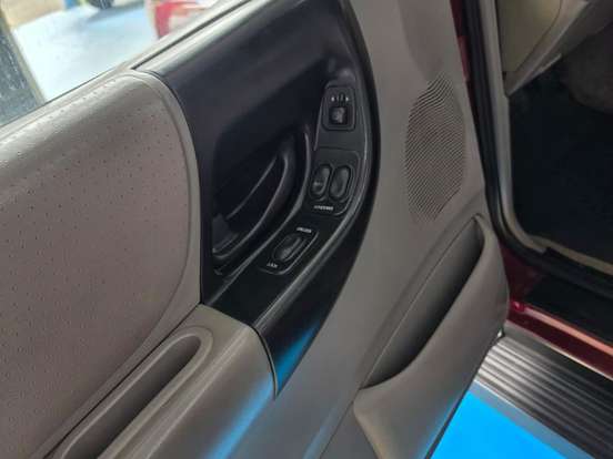 FORD-RANGER-4.0 XLT 4X4 CS V6 12V GASOLINA 2P MANUAL FORD-RANGER-1999