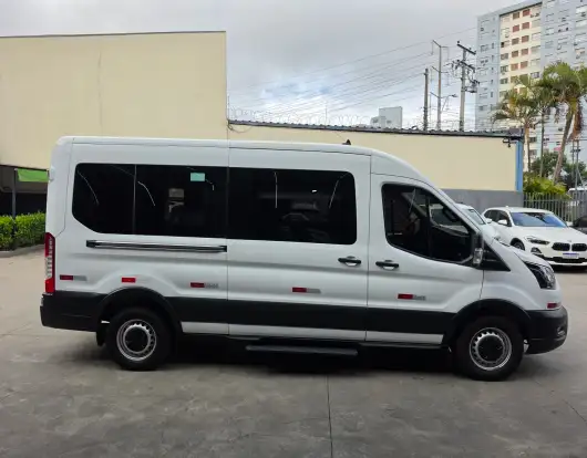 FORD-TRANSIT-2021
