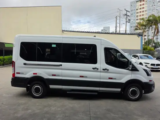 FORD-TRANSIT-2.0 ECOBLUE DIESEL MINIBUS VIDRADA L3H2 MANUAL FORD-TRANSIT-2021