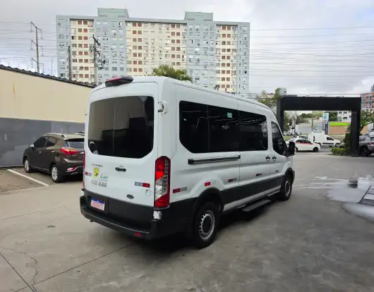 FORD-TRANSIT-2021