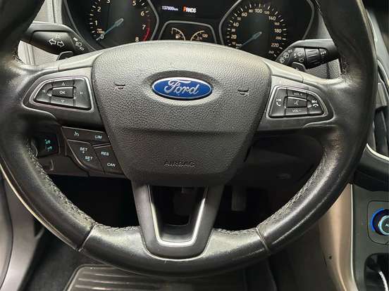 FORD-FOCUS-2.0 SE PLUS 16V FLEX 4P POWERSHIFT FORD-FOCUS-2016