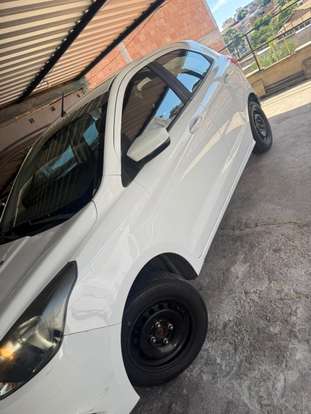 FORD-KA-2016