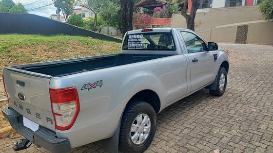 FORD RANGER 3.2 XLS 4X4 CS 20V DIESEL 2P MANUAL