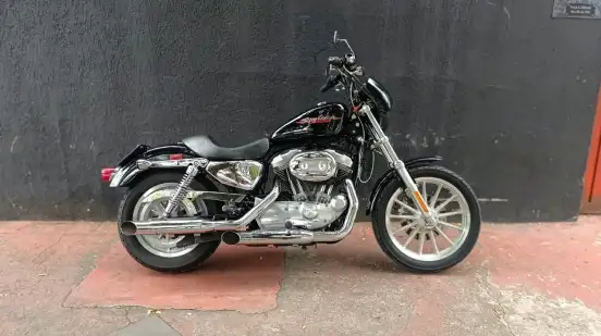 HARLEY-DAVIDSON-SPORTSTER XL 883-2005