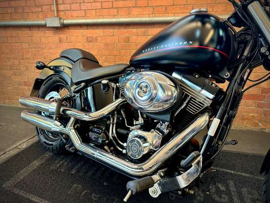 HARLEY-DAVIDSON-SOFTAIL BLACKLINE-2012