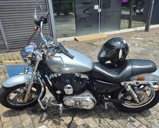 HARLEY-DAVIDSON-SPORTSTER 1200 XL CUSTOM-2012